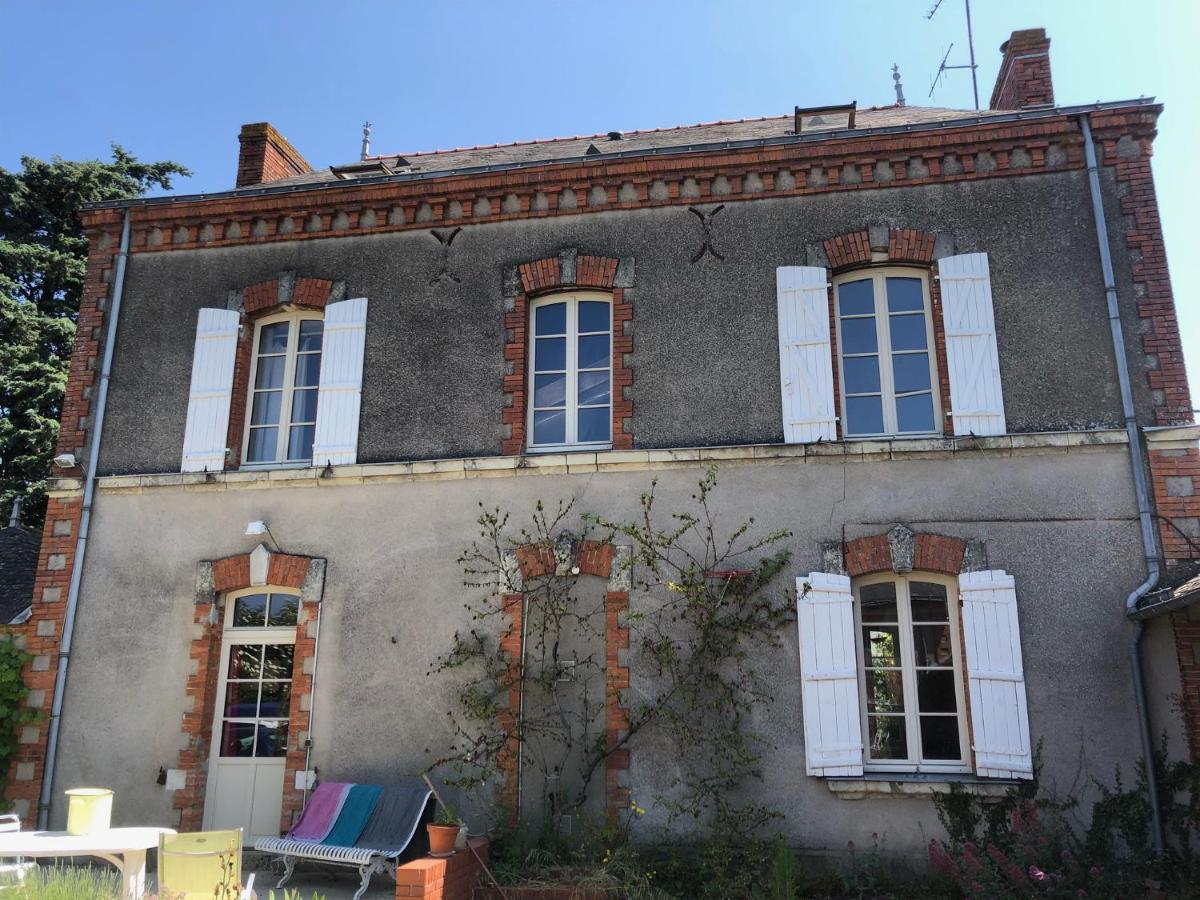 Chambres D'Hotes - Ancienne Ecole St Joseph Chanzeaux Esterno foto